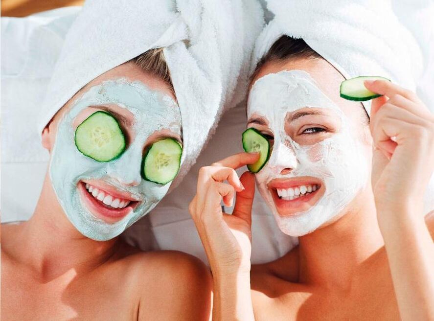 masque de concombre pour le rajeunissement de la peau du visage