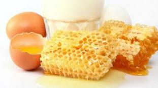 œuf - masque au miel pour le rajeunissement de la peau du visage